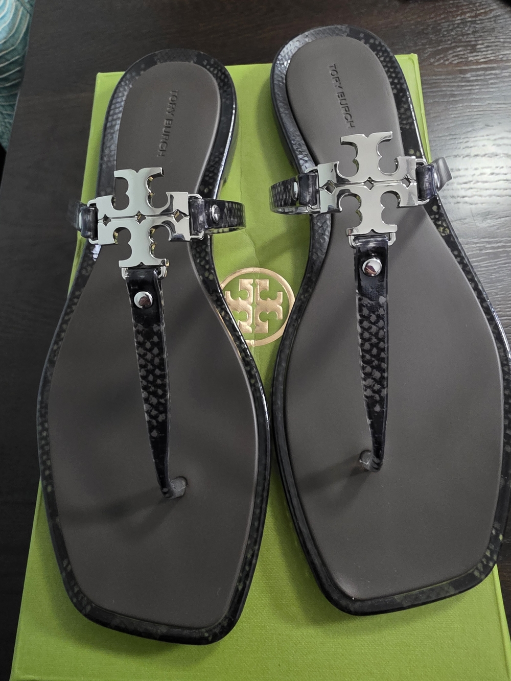 Tory Burch Roxanne Jelly Thing Sandals AshBrown Silver Logo Size 8